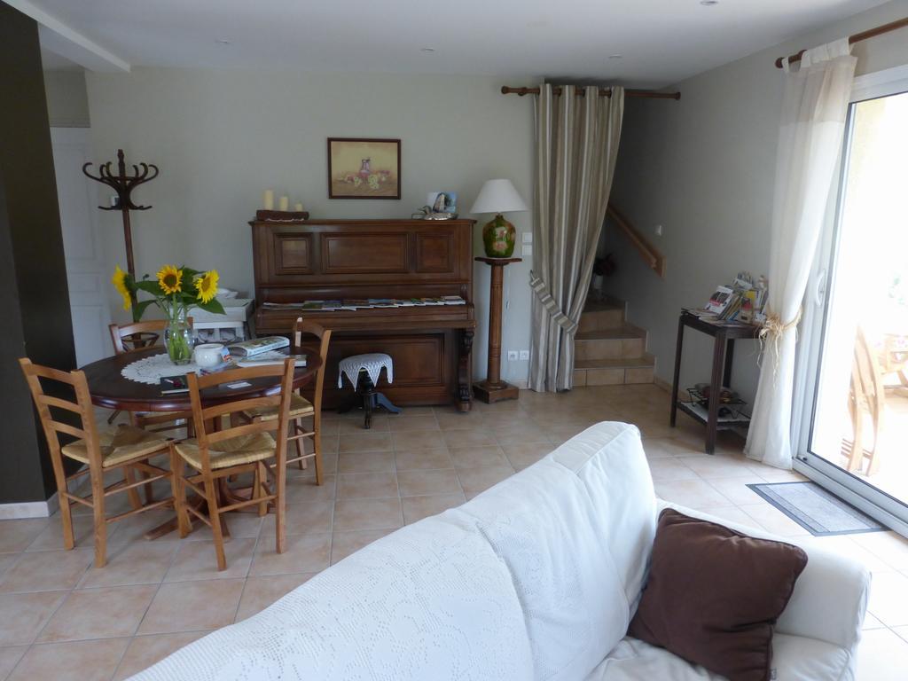 La Bergerie Bed and Breakfast Pollionnay Εξωτερικό φωτογραφία